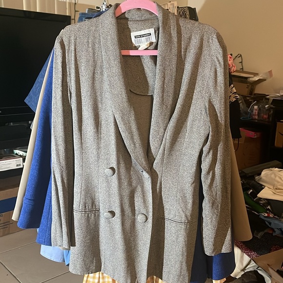 Dani Max Jackets & Blazers - Vintage Dani Max Soft Long Blazer 2 Button Front